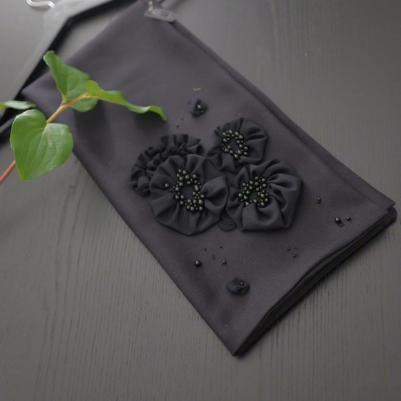 Embroidered Wool Scarf | In Stock | Black Wool Blanket Scarf - Picture 3 of 6